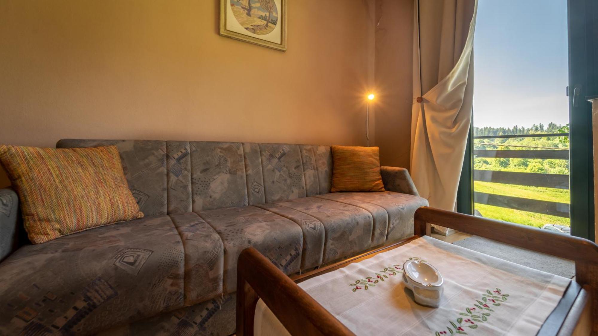 Guest House Raukar Crni Lug Εξωτερικό φωτογραφία